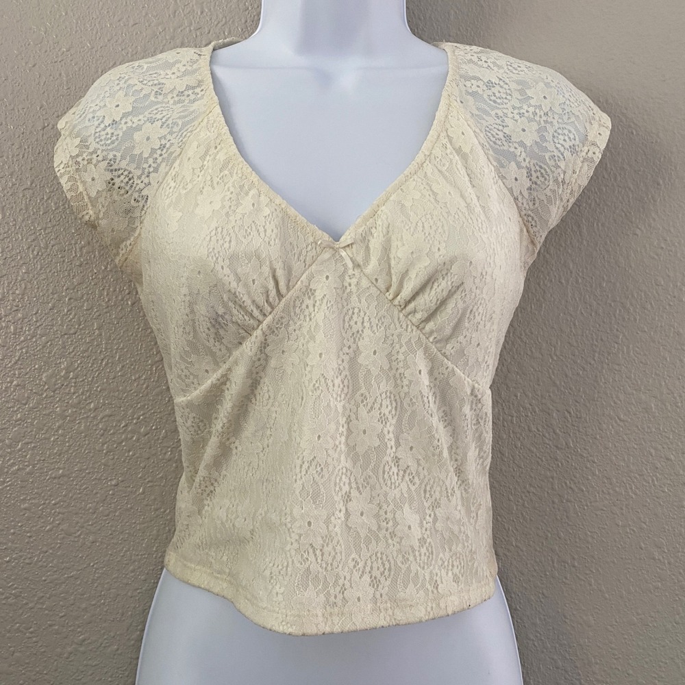 White‎ Babydoll Top Medium Cream Coquette Feminine Romantic Dainty Angelcore